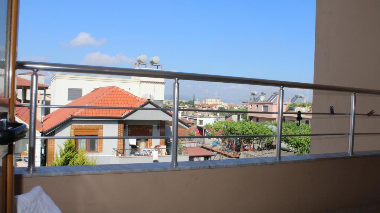 Deni'S Family Apartment In New Blvd 地拉那 外观 照片